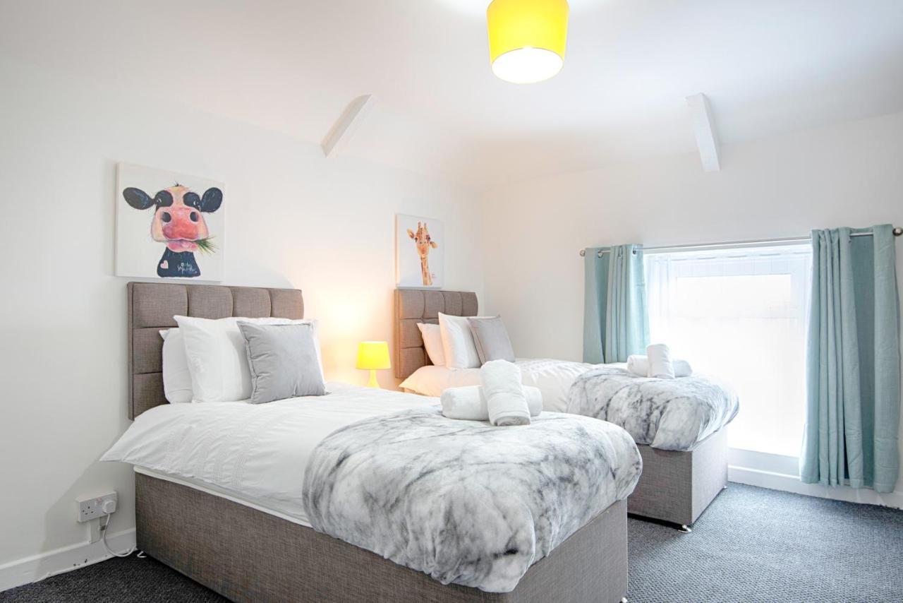 Parking, Smart Tv'S In All Rooms, Central Location スウォンジー エクステリア 写真